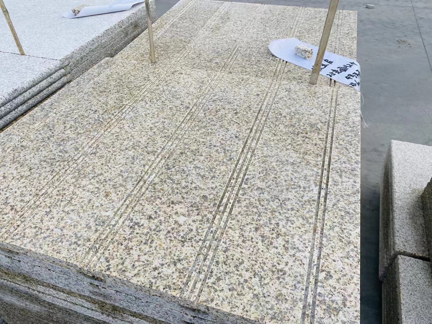 曾都区黄金麻火烧板厂